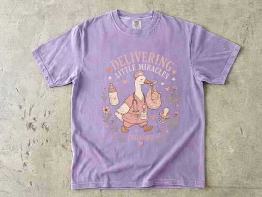 Delivering Miracle Duck Nurse T-Shirt – New Mom & Labor Delivery Nurse Gift