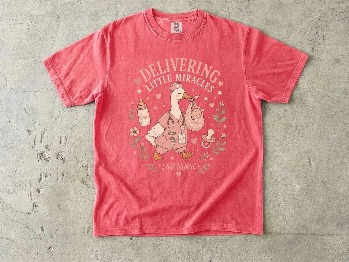 Delivering Miracle Duck Nurse T-Shirt – New Mom & Labor Delivery Nurse Gift